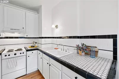 2015 NW Flanders St #513, Portland, OR 97209 - Photo 12