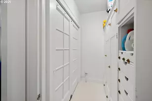 2015 NW Flanders St, Portland, OR 97209 - Photo 18