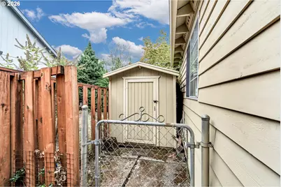 12239 SE Ashley St, Clackamas, OR 97015 - Photo 42