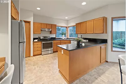 14390 Camden Ln, Lake Oswego, OR 97035 - Photo 10