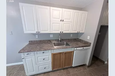14015 SW Hazel St, Beaverton, OR 97005 - Photo 10