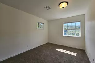 2750 SE Booth Ave, Roseburg, OR 97470 - Photo 28