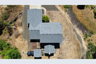 2750 SE Booth Ave, Roseburg, OR 97470 - Photo 42