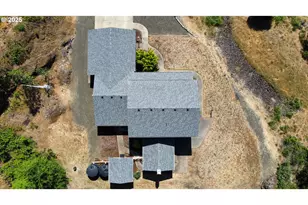 2750 SE Booth Ave, Roseburg, OR 97470 - Photo 42