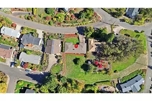 682 Sunset Dr, Springfield, OR 97477 - Photo 40