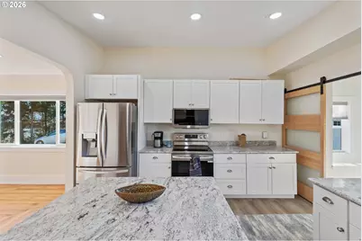 2574 Stanton Ave, North Bend, OR 97459 - Photo 12