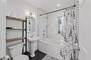 2574 Stanton Ave, North Bend, OR 97459 - Photo 18