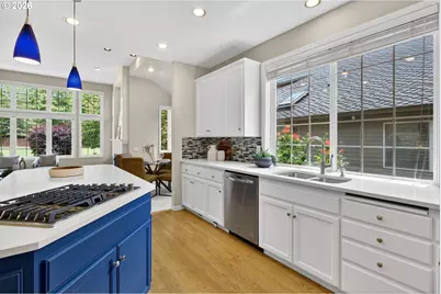 4086 NW Gleneagles Pl, Portland, OR 97229 - Photo 14