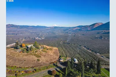 2650 Van Horn Dr, Hood River, OR 97031 - Photo 2