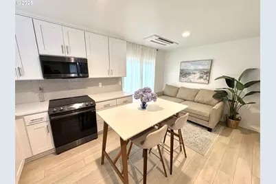 6 NE 74th Ave #unit B, Portland, OR 97213 - Photo 2