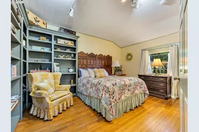 817 Exchange St, Astoria, OR 97103 - Photo 16
