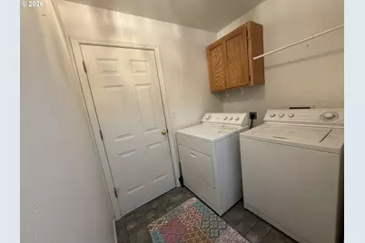 1216 E Third Ave, Sutherlin, OR 97479 - Photo 28