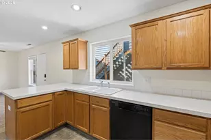 13661 SE Ellen Dr, Clackamas, OR 97015 - Photo 14