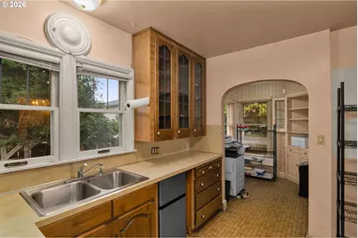 8040 SE Center St, Portland, OR 97206 - Photo 14