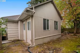 8040 SE Center St, Portland, OR 97206 - Photo 28