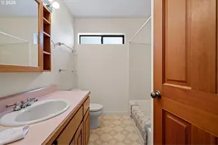 84 Green Ln, Eugene, OR 97404 - Photo 30