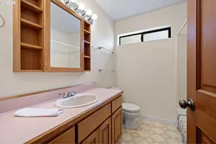84 Green Ln, Eugene, OR 97404 - Photo 32