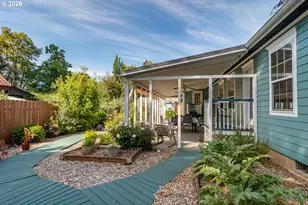 760 W Hickory St, Roseburg, OR 97471 - Photo 40