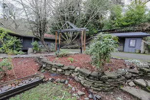 1033 SE Terrace Dr, Roseburg, OR 97470 - Photo 42