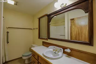 1033 SE Terrace Dr, Roseburg, OR 97470 - Photo 18