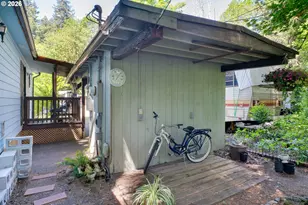 55636 McKenzie River Dr, Blue River, OR 97413 - Photo 20