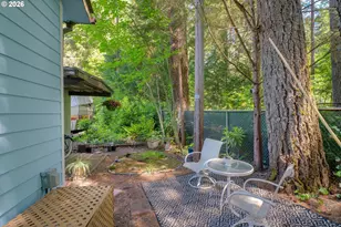 55636 McKenzie River Dr, Blue River, OR 97413 - Photo 20