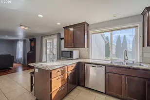 16317 NE 71st St, Vancouver, WA 98682 - Photo 8