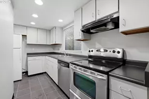 285 Cervantes, Lake Oswego, OR 97035 - Photo 14