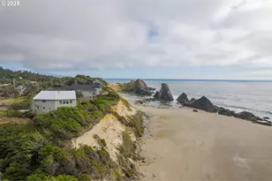 10350 NW Pacific Coast Hwy, Seal Rock, OR 97376 - Photo 26