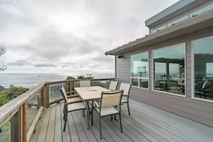 10350 NW Pacific Coast Hwy, Seal Rock, OR 97376 - Photo 18