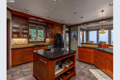 29510 NE 85th Cir, Camas, WA 98607 - Photo 10