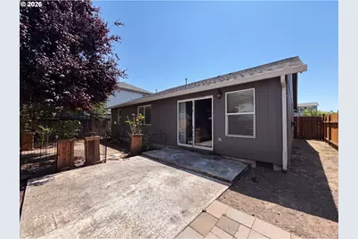 140 W 13th St, Lafayette, OR 97127 - Photo 16