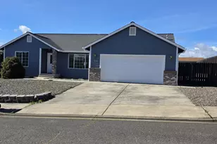 182 Woodduck St, Winston, OR 97496 - Photo 2