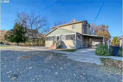 261 SW 2nd St, Pilot Rock, OR 97868 - Photo 2