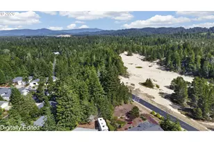 618 38th Pl, Florence, OR 97439 - Photo 32