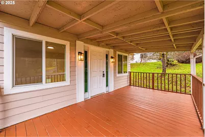 225 21st Ave, Sweet Home, OR 97386 - Photo 4