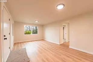 225 21st Ave, Sweet Home, OR 97386 - Photo 4