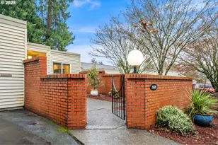 16520 SW Monaco Ln, King City, OR 97224 - Photo 2