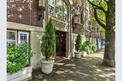 20 NW 16th Ave #8, Portland, OR 97209 - Photo 2