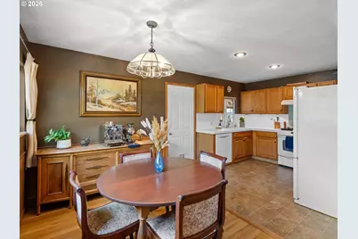 11825 NE Morris St, Portland, OR 97220 - Photo 10