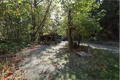 1250 Dry Creek Rd, Mosier, OR 97040 - Photo 22