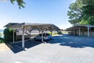 290 N 3rd Ct, Coos Bay, OR 97420 - Photo 4