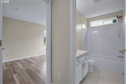 811 NW Meadows Dr, McMinnville, OR 97128 - Photo 24