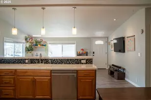 13620 SW Beef Bend Rd, Tigard, OR 97224 - Photo 10