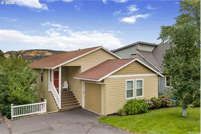 1218 Lincoln St, Hood River, OR 97031 - Photo 1