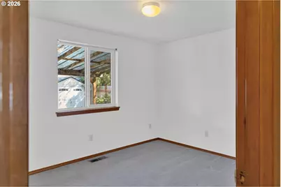 210 S Meredith Dr, Newberg, OR 97132 - Photo 16