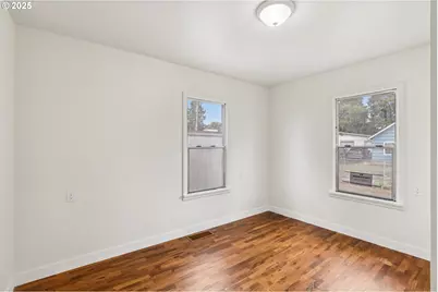 600 E 38th St, Vancouver, WA 98663 - Photo 18