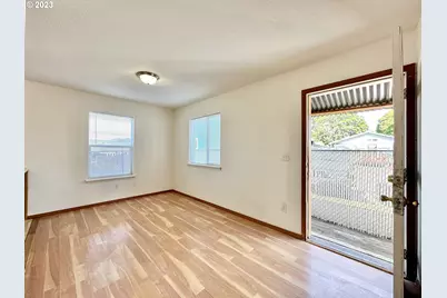 8421 SE Insley St, Portland, OR 97266 - Photo 14