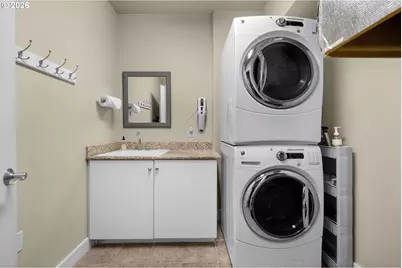 1000 N Holladay Dr #402, Seaside, OR 97138 - Photo 32