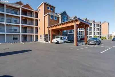 1000 N Holladay Dr #402, Seaside, OR 97138 - Photo 2